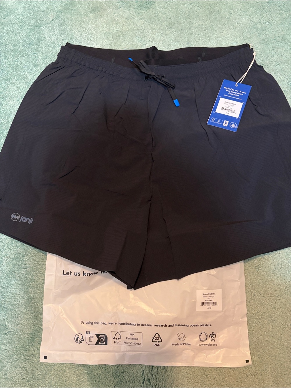 Janji Women’s 5 inch multi shorts women’s medium